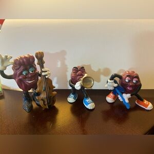 CALIFORNIA RAISINS FIGURINES VINTAGE 
1987-1988  LOT OF 3